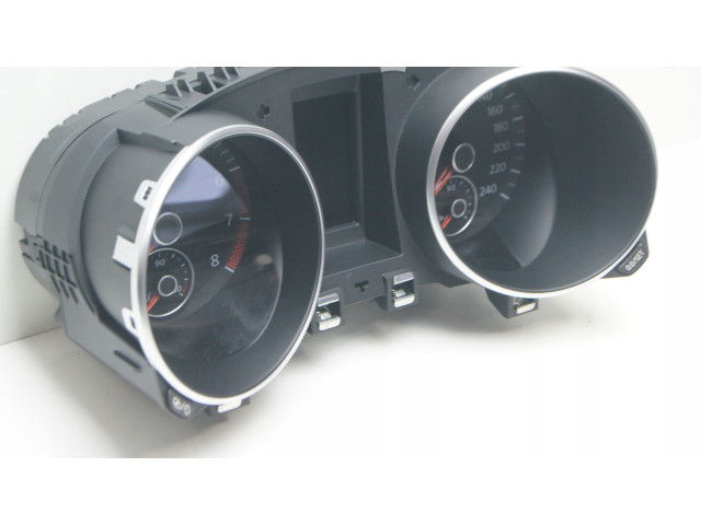 Панель приборов 5K7920862 Volkswagen Golf VI