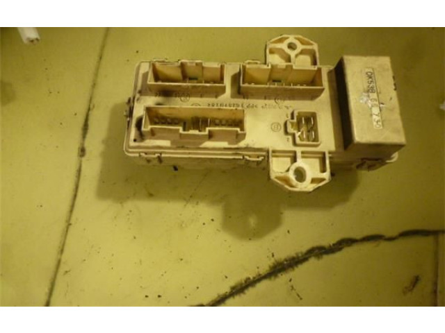 Pojistková skříňka OK53B66730 KIA Carnival 2002