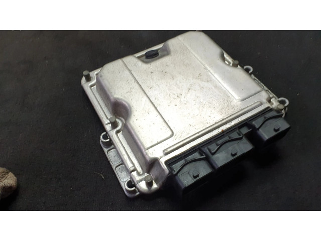 Řídící jednotka 0281011033, 28FM0000 Fiat Ulysse 2002