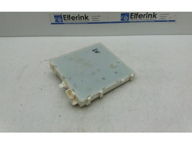 Блок предохранителей 8893103879, P8893103879 Lynk & co 01