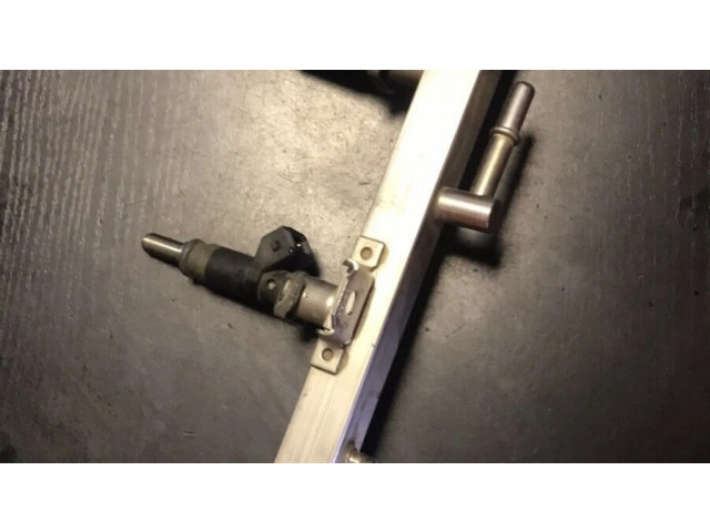 Vstřikovací lišta 7506158 BMW 1 E81 E87 pro benzínový motor 2.0