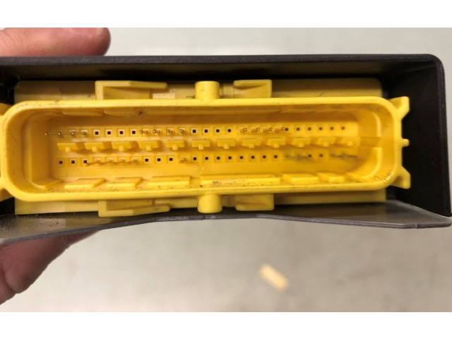 Блок подушек безопасности    Volkswagen Caddy