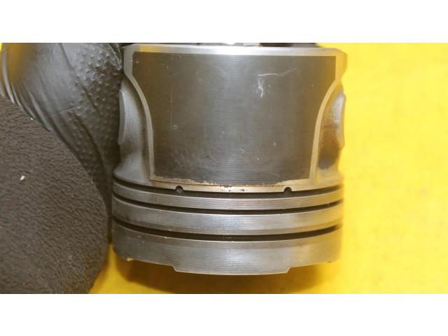 Поршень с шатуном 4N13 Mitsubishi ASX