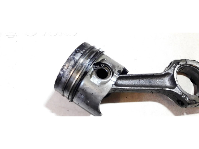  Поршень с шатуном    Renault Express для дизельного двигателя 1.8