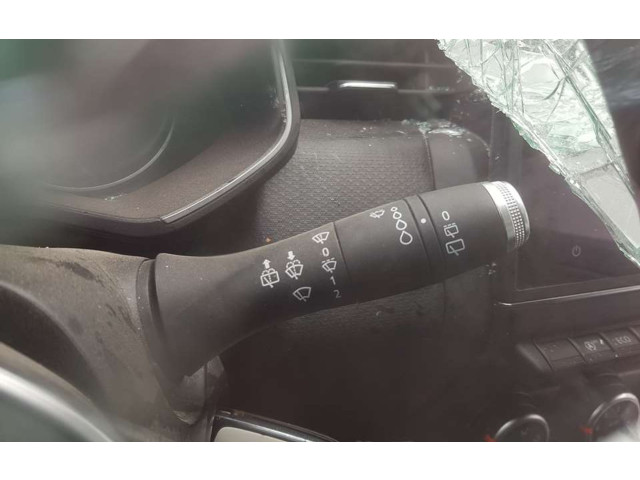 Полоса надувных подушек (кольцо srs) Renault Clio V  2019 -  года 255672748R      