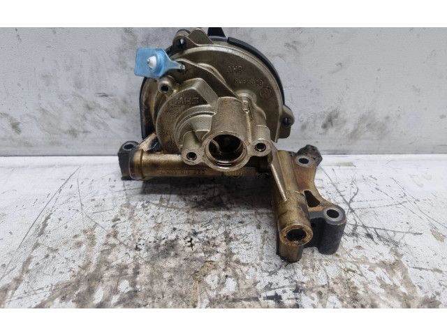 Масляный насос 03L115105C Audi A3 S3 8P