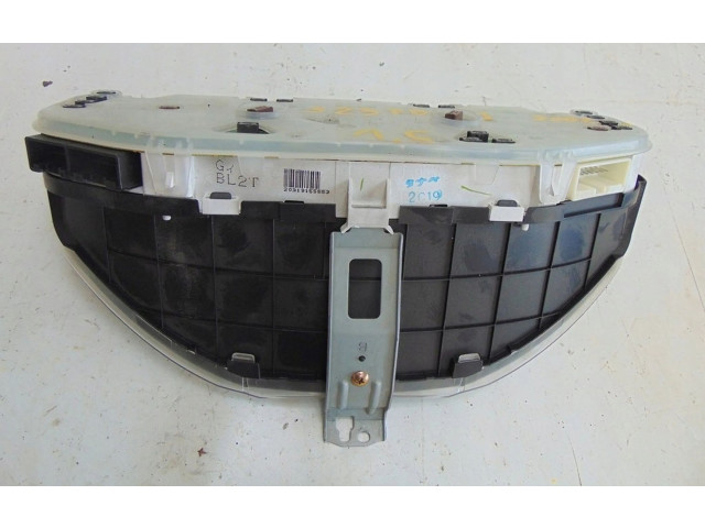 Přístrojová deska Mazda 323 F 2002