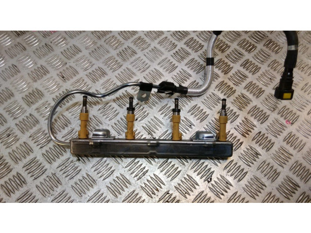 Комплект форсунок 232500T030    Toyota Auris E180 для бензинового / Электричество двигателя 2ZR 1.8