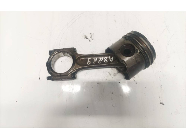  Поршень с шатуном    Peugeot Partner  