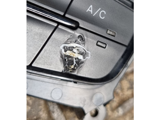 Блок управления климат-контролем 68293607AE, P68293607AE Dodge Challenger