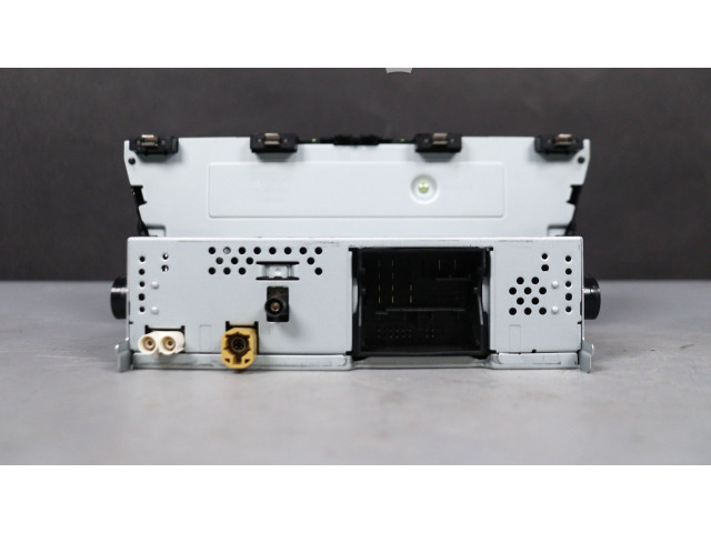 Радио/ проигрыватель CD/DVD / навигация 6V0035869J Skoda Fabia Mk3 (NJ)