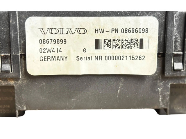 Блок предохранителей 08679899, 8622520 Volvo XC90