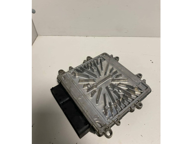 Блок управления двигателя 30729826A, 1039S10667   Volvo V70