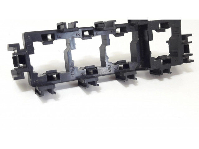 Другая деталь салона