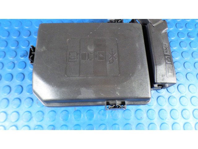 Блок предохранителей 39216535, 812461952 Vauxhall Astra K