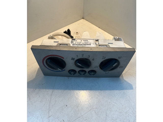 Блок управления климат-контролем 13191583, 74330612 Opel Meriva A