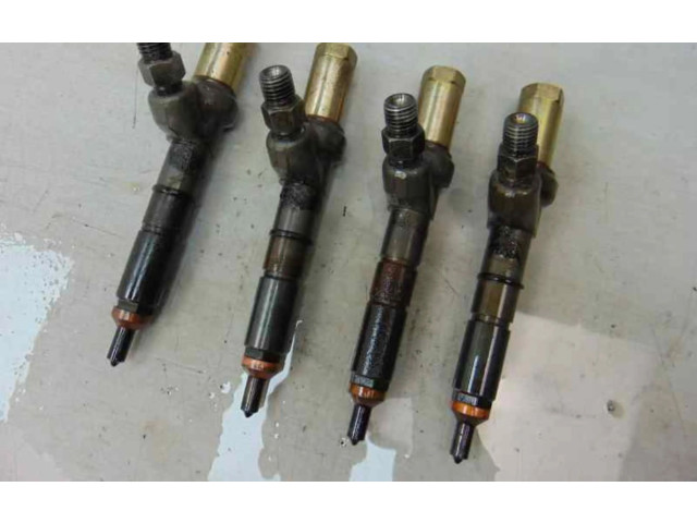 Vstřikovač 4JG2 Opel Monterey