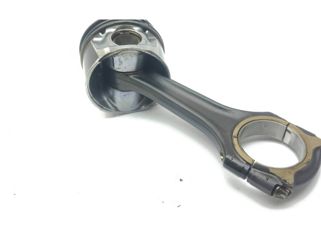 Píst Mercedes-Benz S W220 -