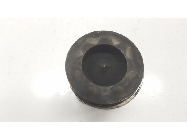 Píst 11257812585 BMW X3 G01 pro naftový motor 3.0