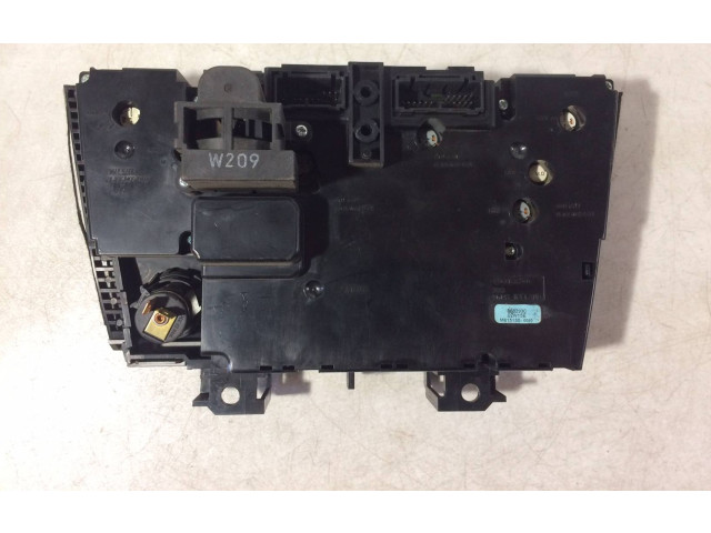 Блок управления климат-контролем 8682930   Volvo V70