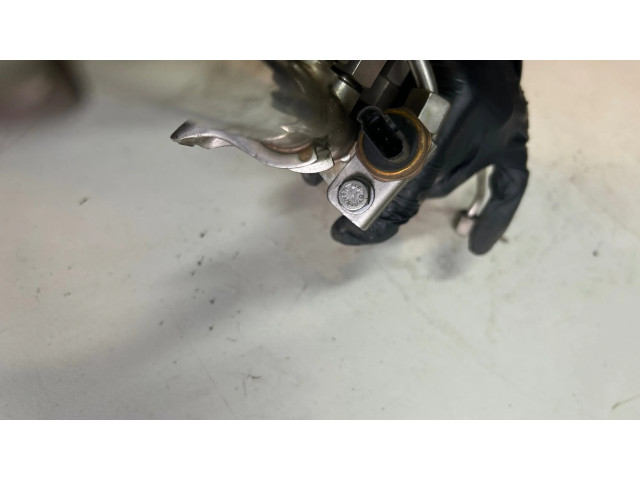 Vstřikovací lišta BMW 3 E92 E93 pro benzínový motor 2.0