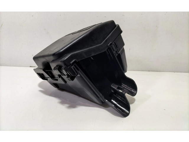 Pojistková skříňka Řídící jednotka BSM 243809584R   Renault Clio IV 2013