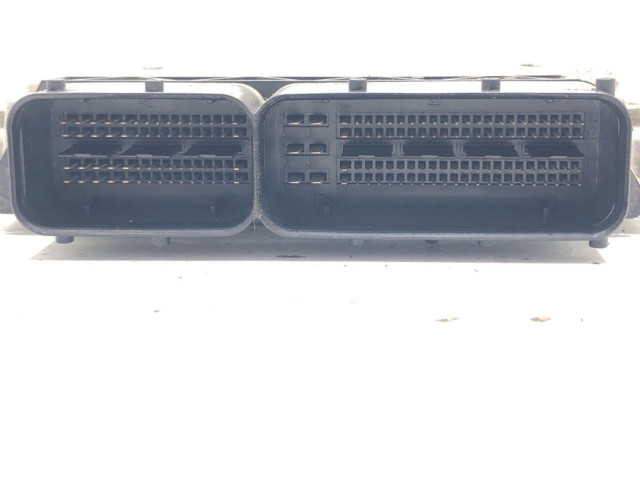 Řídící jednotka 03G906016LF Volkswagen Caddy 2008