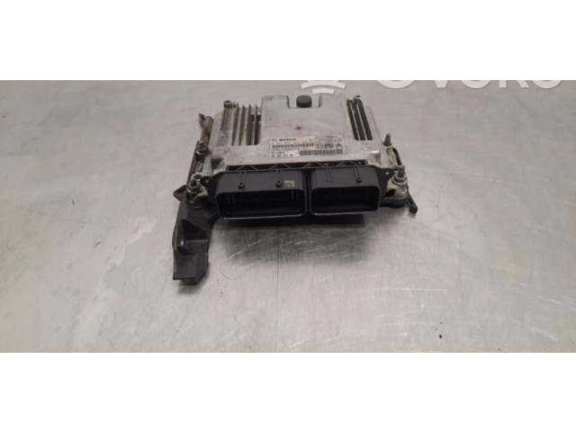 Блок управления двигателя 9830225780   Opel Combo E