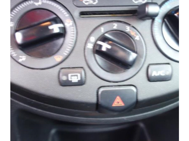 Ручка стеклоочистителей    Nissan Note (E11)