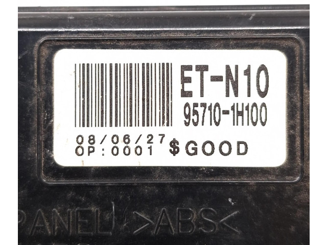 Дисплей    957101H100, 95710-1H100   KIA Ceed