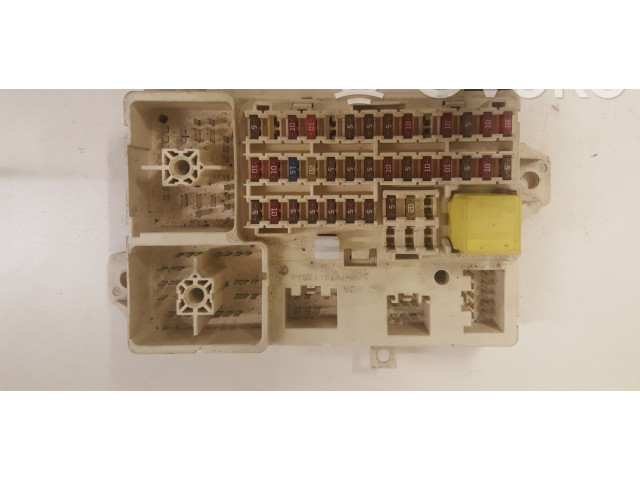 Блок предохранителей  XR8T14A067BA   Jaguar S-Type    