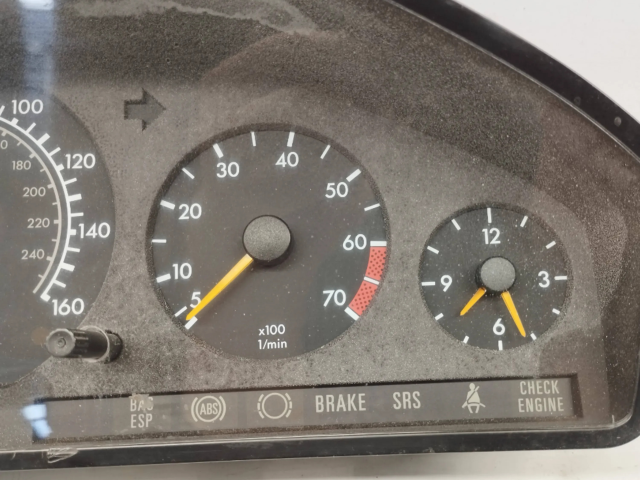 Панель приборов 1294402411, 87001335   Mercedes-Benz SL R129       