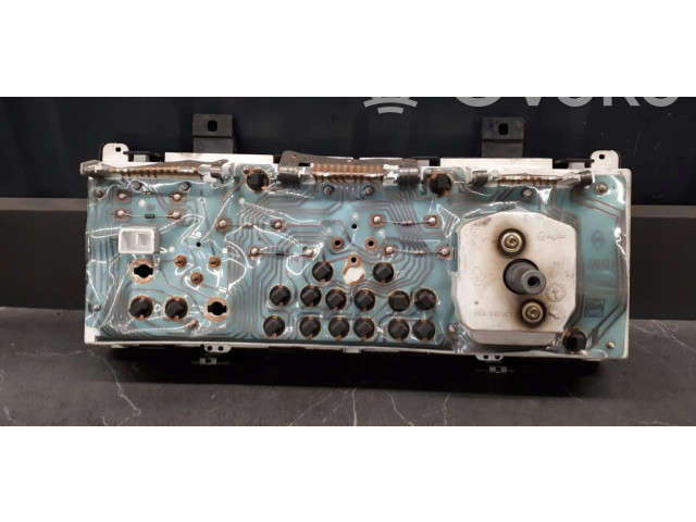 Панель приборов 19819301   Renault Clio I       