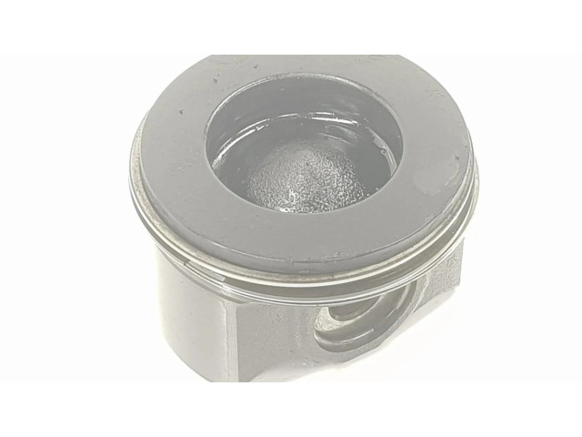 Píst 11258519401, 1212CD BMW 2 Active Tourer U06 pro naftový / Электричество motor