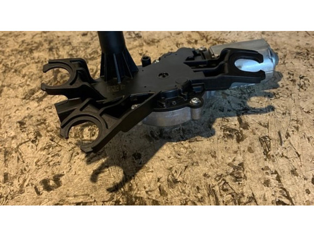 Моторчик заднего дворника 0390205055    Volvo XC40