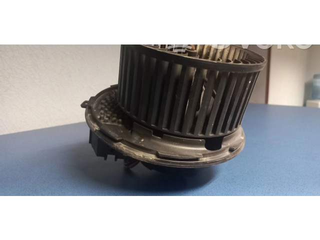 Вентилятор печки F993987Q Skoda Octavia Mk2 (1Z)