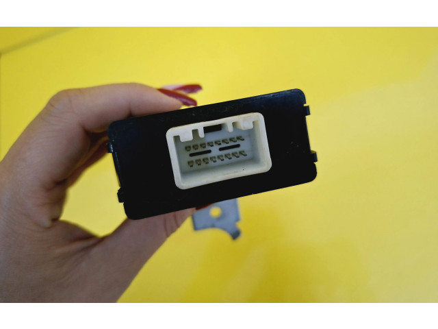 Блок управления ETS300220 Mazda Premacy