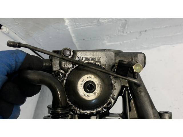 Масляный насос   059115105H  Audi A6 Allroad C5 2.5