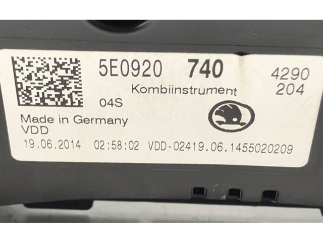 Панель приборов 5E0920740   Skoda Octavia Mk3 (5E)       