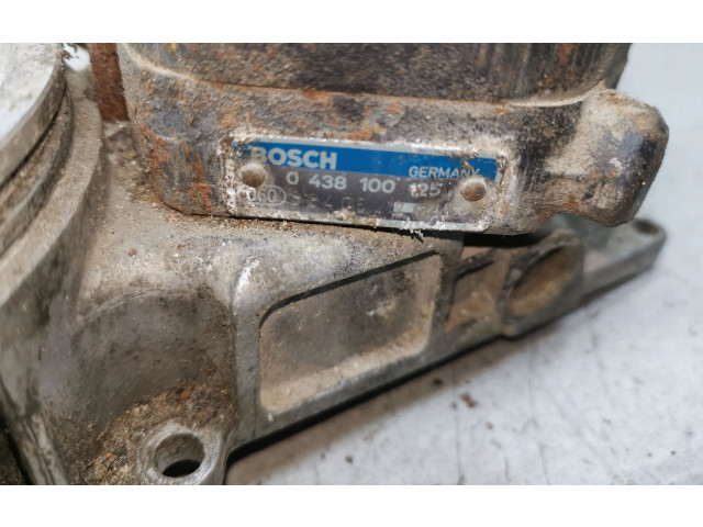 Vstřikovací lišta 0438120185, 035133353AB   Audi 100 200 5000 C3     