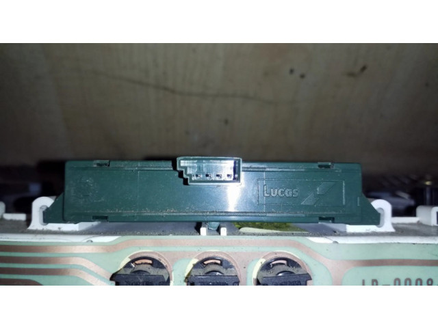 Přístrojová deska Land Rover Freelander 1999 LR0008001, YWY100340