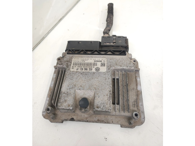 Řídící jednotka 03G906021PF   Volkswagen Caddy 2008