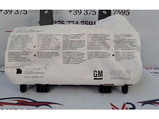 Подушка безопасности пассажира 13250506, 13250506   Opel Meriva B