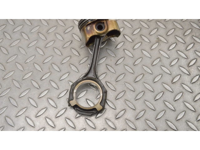 Píst 53236 Mercedes-Benz E W211 M 272.943