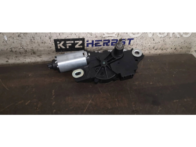 Моторчик заднего дворника 2K0955712F, 2K0955712F Volkswagen Caddy