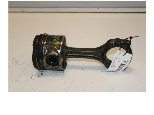 Поршень с шатуном 4N14 Mitsubishi Outlander