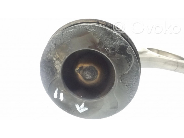 Píst H268X Citroen C6 pro naftový motor 2.7