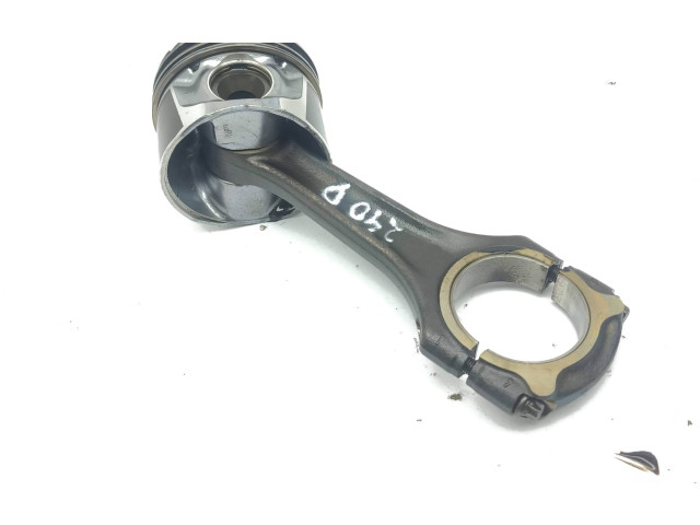 Píst Mercedes-Benz S W220 -