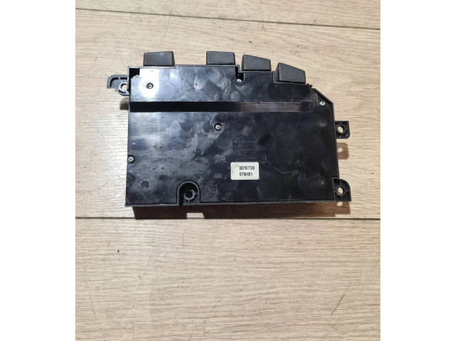 Комплект механизма стеклоочистителей 30797730   Volvo V70