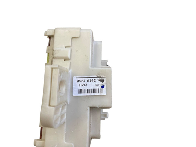 Блок предохранителей  05240T02   Mitsubishi L200    